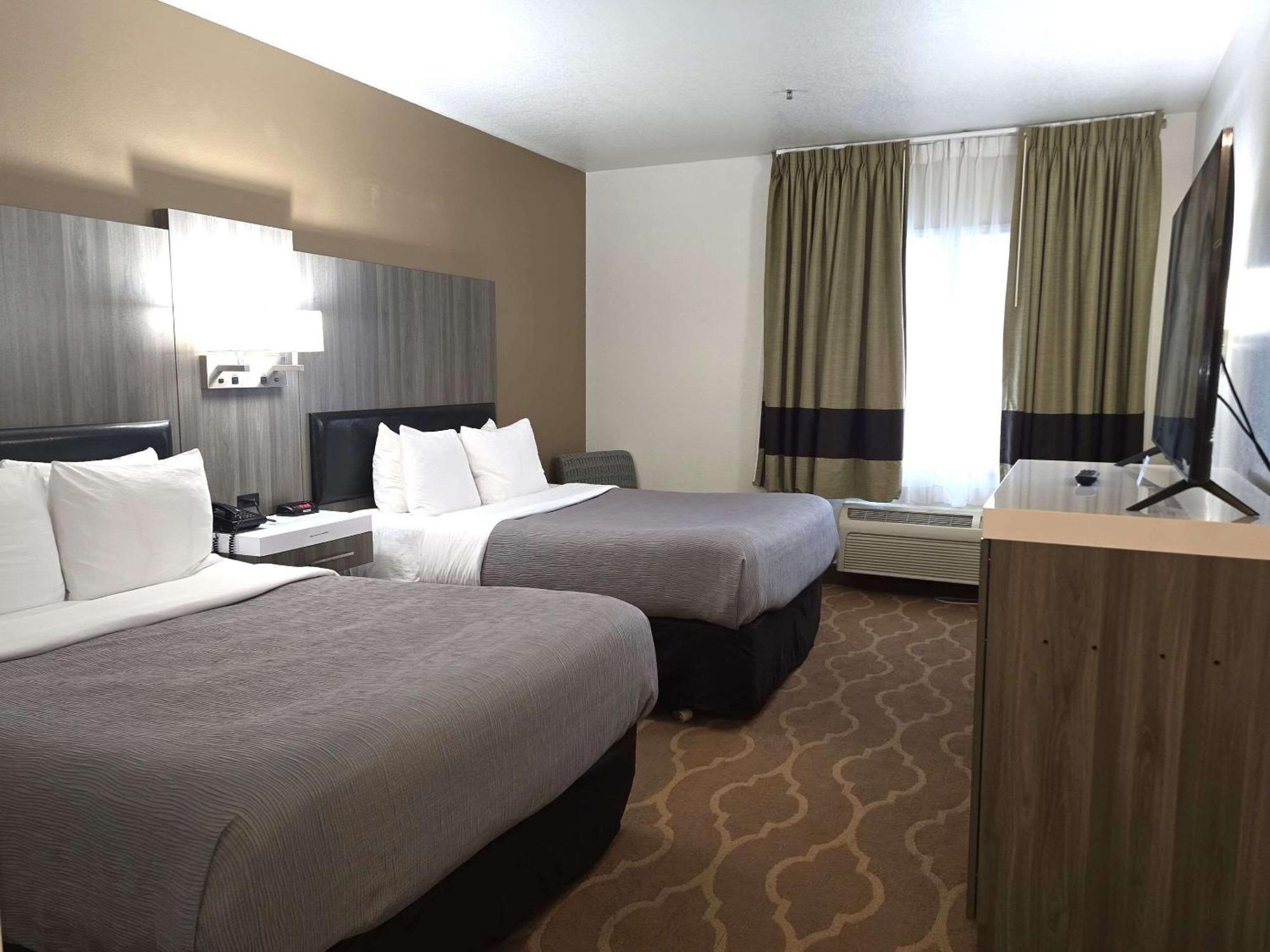 Quality Inn & Suites Longview Kelso מראה חיצוני תמונה