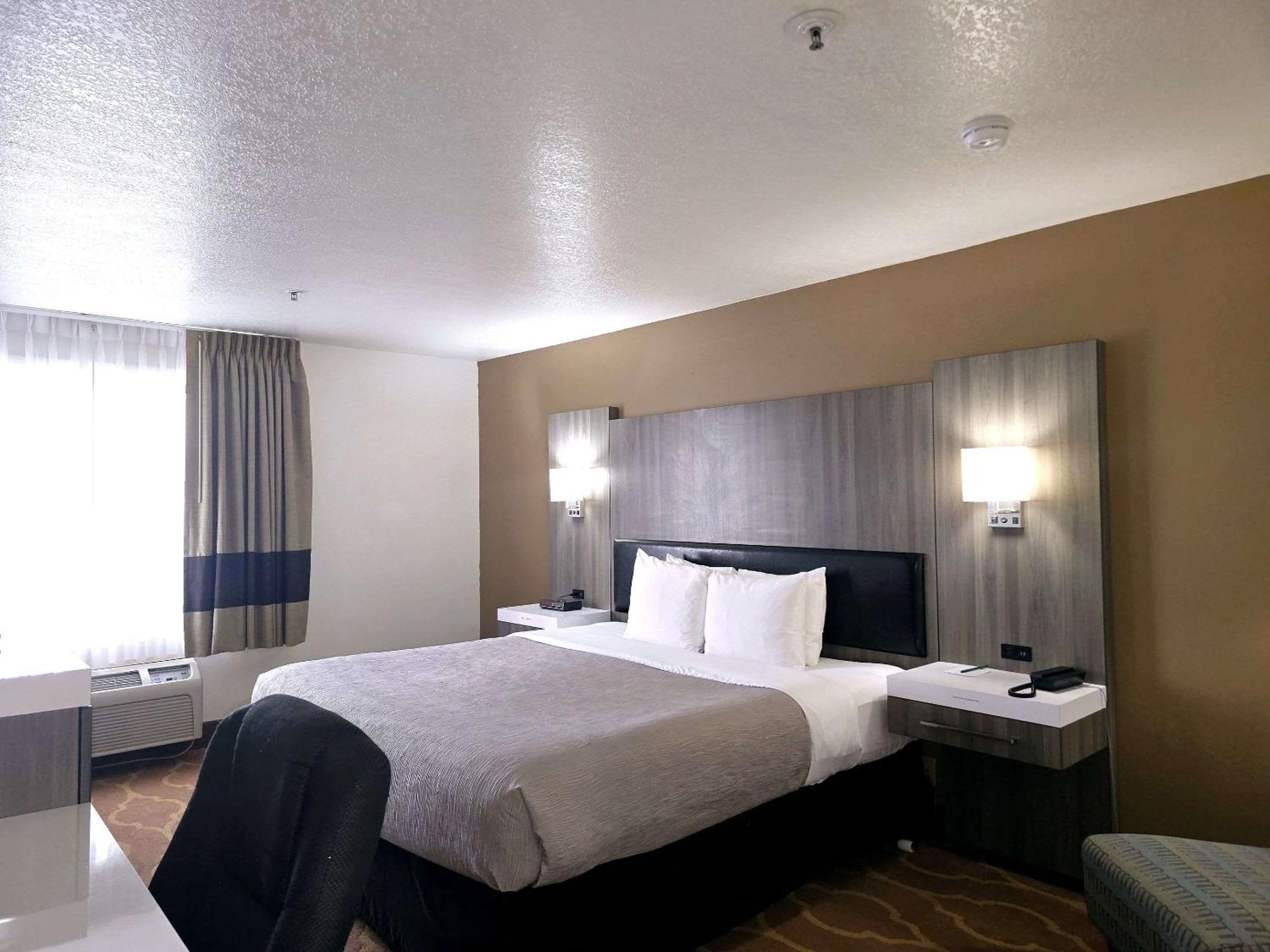 Quality Inn & Suites Longview Kelso מראה חיצוני תמונה